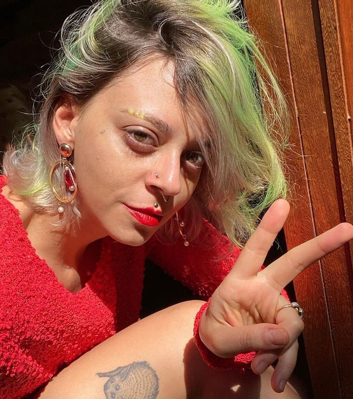 Esta tatuadora não consegue desenhar e é precisamente por isso que seus clientes a escolheram (32 fotos) 1