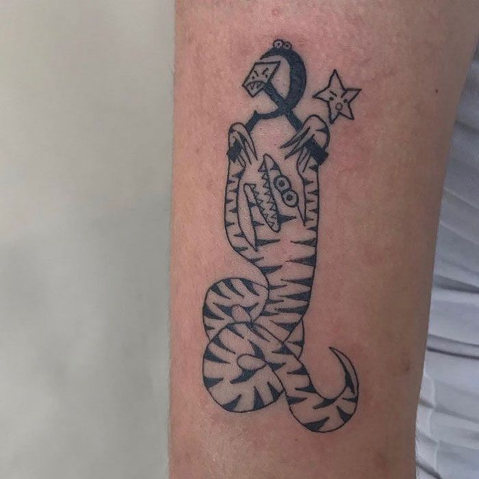 Esta tatuadora não consegue desenhar e é precisamente por isso que seus clientes a escolheram (32 fotos) 20