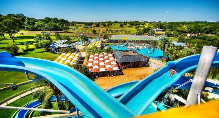 15 melhores parques aquáticos no Brasil 13
