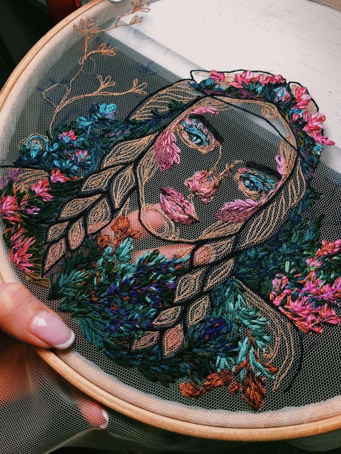 Costuro fios coloridos em tule para criar um efeito 3D na minha arte (38 fotos) 26