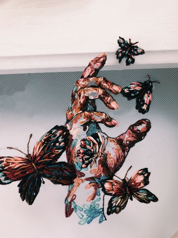 Costuro fios coloridos em tule para criar um efeito 3D na minha arte (38 fotos) 27