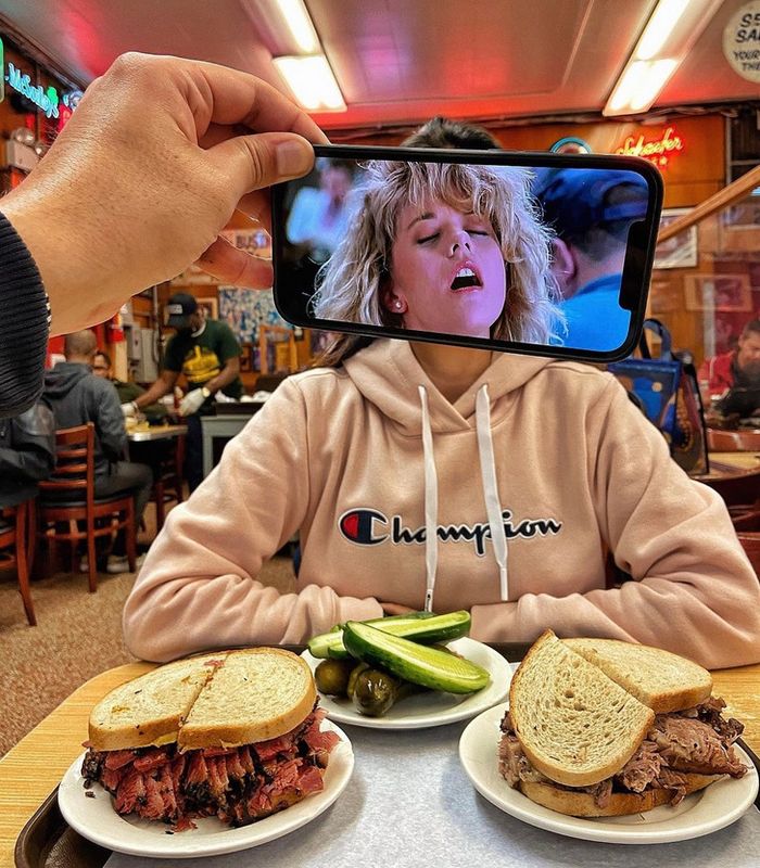 Este artista usa seu celular e sua imaginação para deixar a sua realidade mais divertida (29 fotos) 14