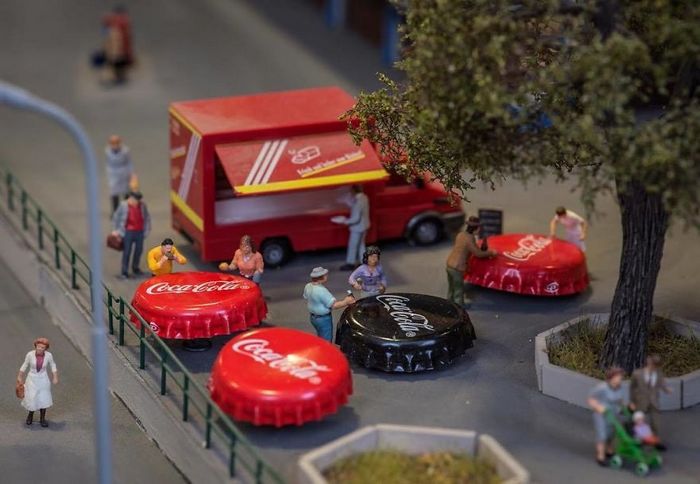 Eu uso objetos cotidianos para criar mini mundos peculiares (30 fotos) 2