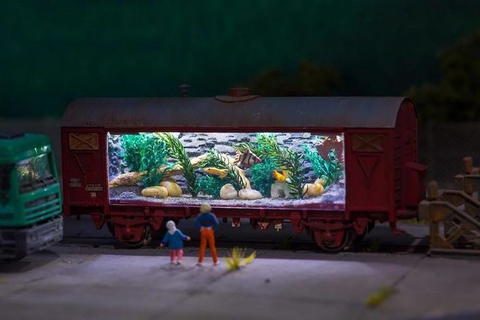 Eu uso objetos cotidianos para criar mini mundos peculiares (30 fotos) 5