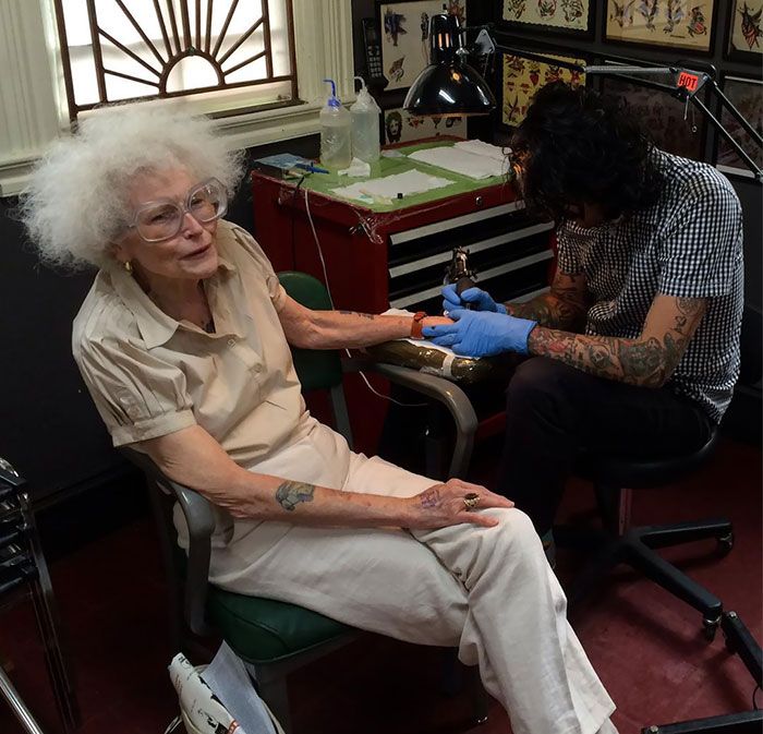 42 idosos tatuados extremamente legal 17