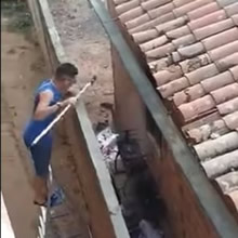 Roubando churrasco do vizinho