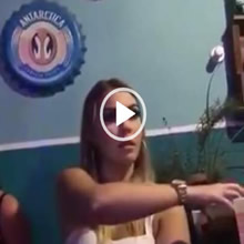 Sua mina é muito de boas né