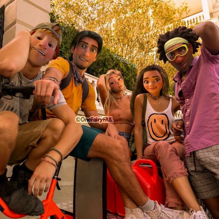 Artista coloca personagens da Disney em todos os tipos de cenários estranhos (55 fotos) 30