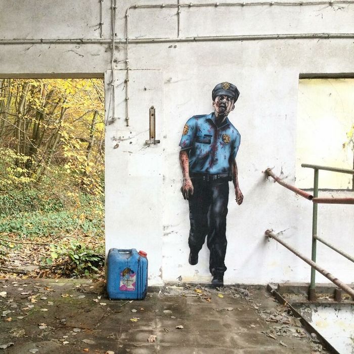 Artista torna as ruas divertidas ao criar grafites que interagem com o ambiente (46 fotos) 42