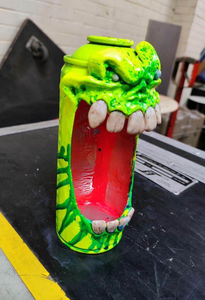 Artista transforma latas velhas em criaturas de fantasia (14 fotos) 14 Artista transforma latas velhas em criaturas de fantasia (14 fotos) 14