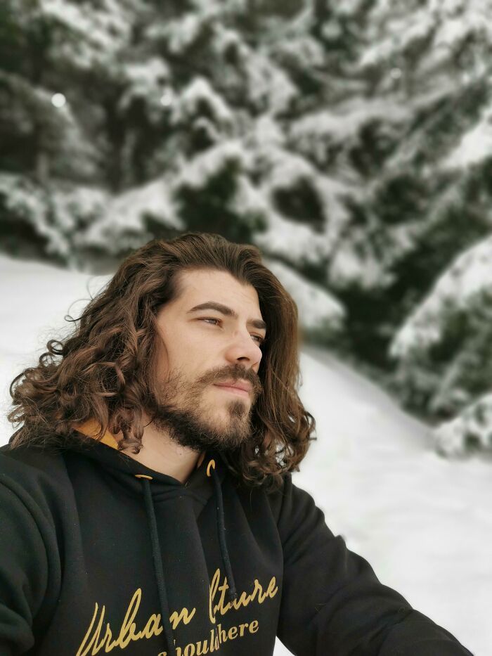 35 homens que deixaram o cabelo crescer e ficaram incríveis 11