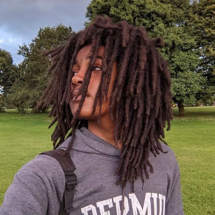 35 homens que deixaram o cabelo crescer e ficaram incríveis 24