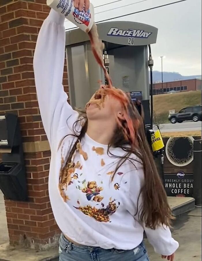 Humanos fazendo coisas humanas (45 Fotos) 14