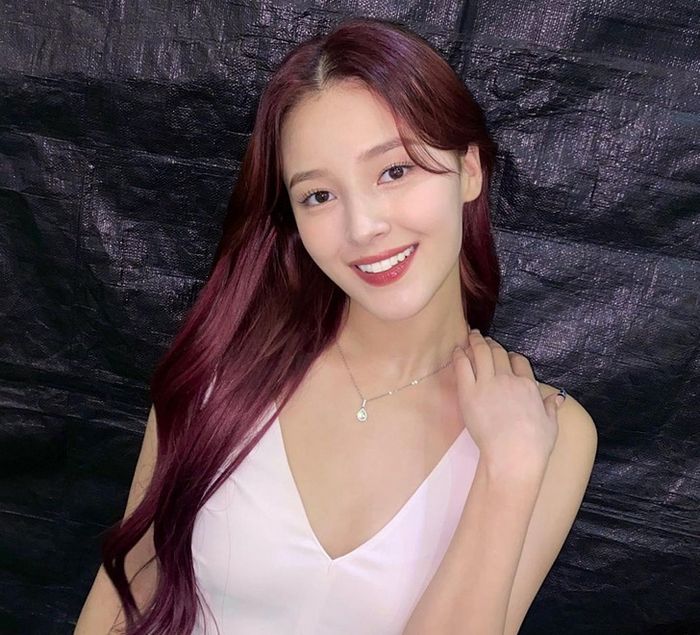 15 mulheres com os rostos mais bonitos do ano de 2021 11