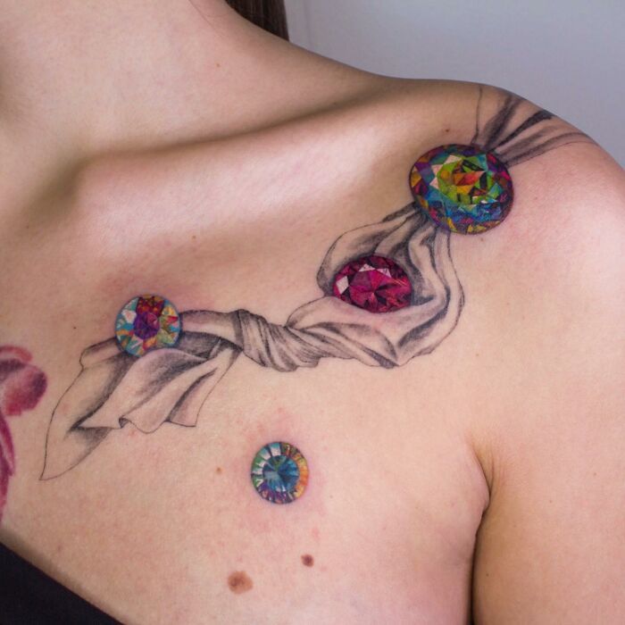 As pessoas vão a esta artista para fazer tatuagens de joias permanentes (40 fotos) 4
