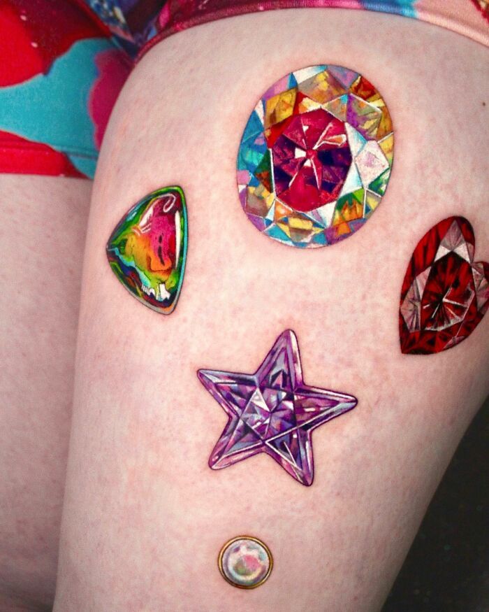 As pessoas vão a esta artista para fazer tatuagens de joias permanentes (40 fotos) 23