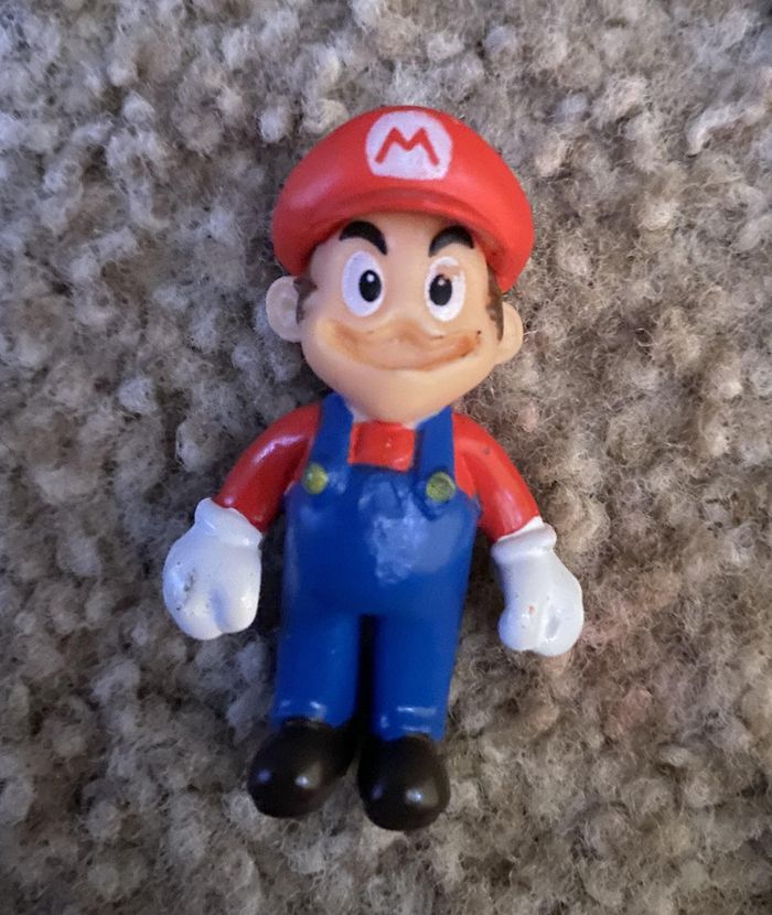 18 brinquedos que são estranhos, se você por eles no fundo do armário ninguém vai lembrar deles 1