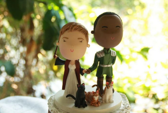 21 ideias criativas para o topo do bolo de casamento 20
