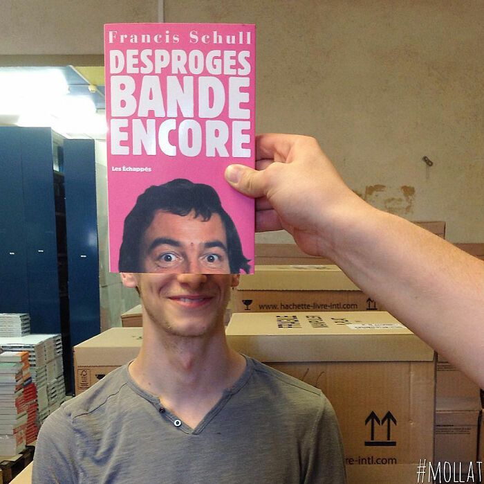 46 pessoas misturam vida com arte usando capas de livros 4