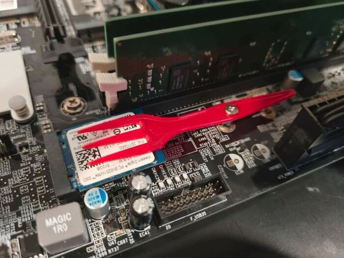 As pessoas do suporte técnico estão compartilhando os piores casos que viram durante o trabalho (25 fotos) 2