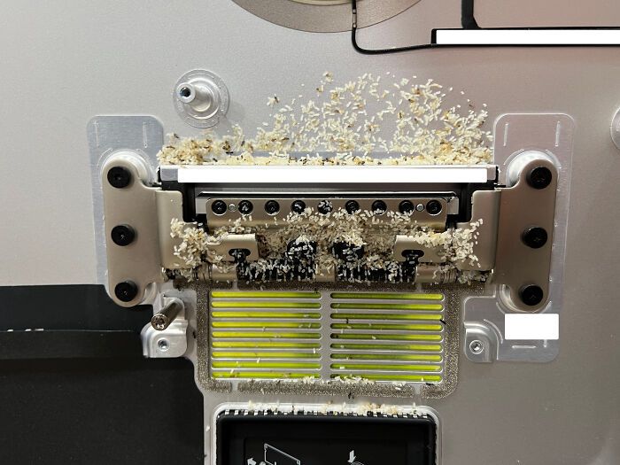 As pessoas do suporte técnico estão compartilhando os piores casos que viram durante o trabalho (25 fotos) 6