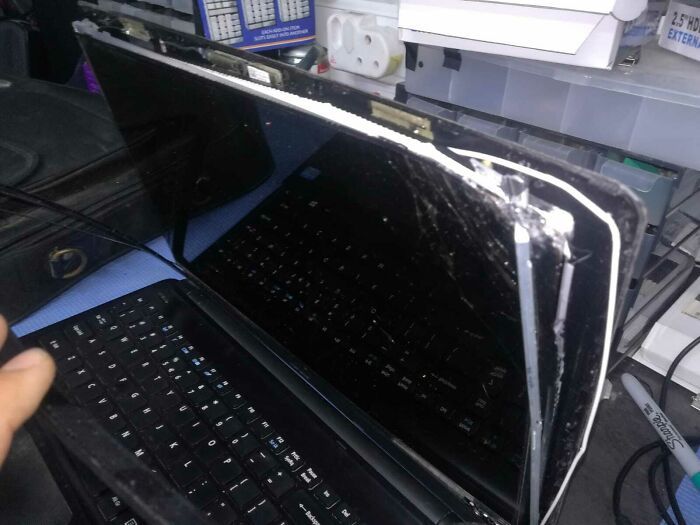 As pessoas do suporte técnico estão compartilhando os piores casos que viram durante o trabalho (25 fotos) 11