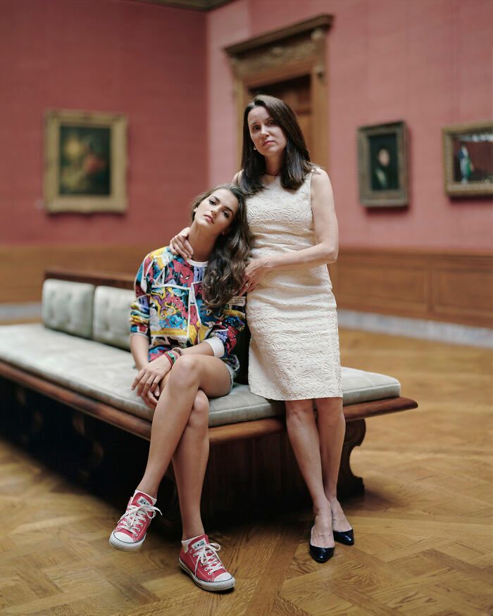 Este fotógrafo pediu a estranhos para posarem juntos enquanto se tocavam (30 fotos) 15