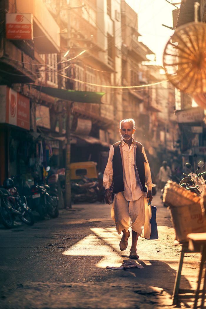 O lado tranquilo da vida urbana nas ruas estreitas do sul da Ásia (36 fotos) 13