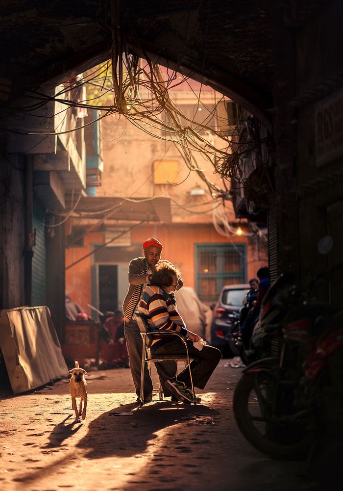 O lado tranquilo da vida urbana nas ruas estreitas do sul da Ásia (36 fotos) 34