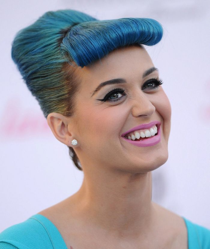 21 penteados bizarros de celebridades que nos fizeram querer esfregar os olhos 1