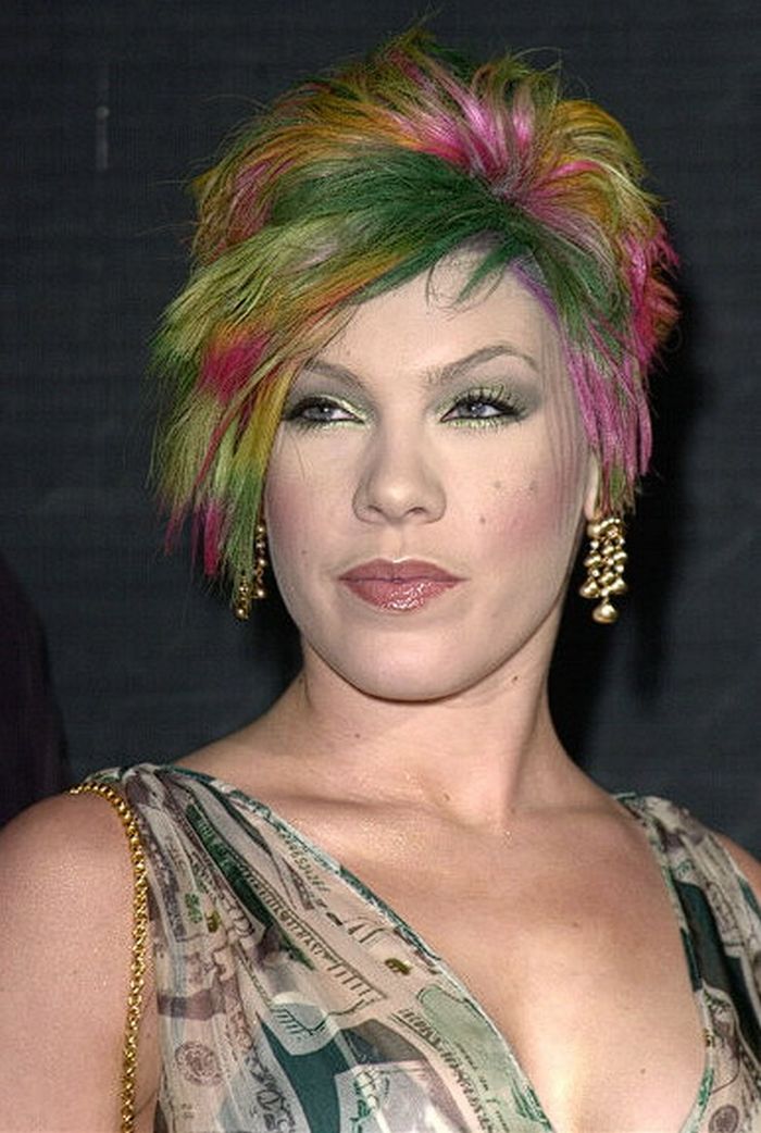 21 penteados bizarros de celebridades que nos fizeram querer esfregar os olhos 9