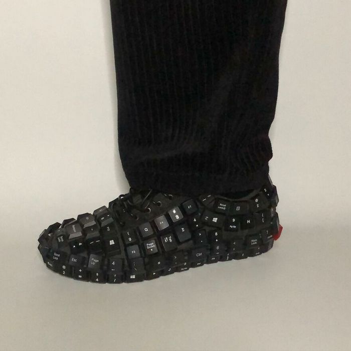 Artista cria objetos incríveis com teclas do teclados de computador (16 fotos) 7