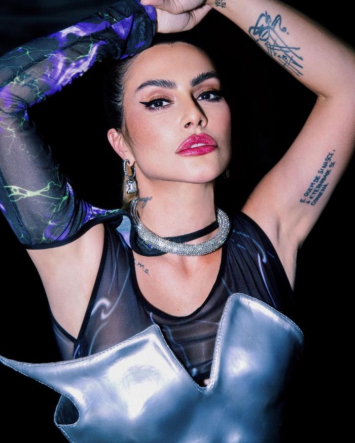 10 celebridades que revelam tatuagens que você provavelmente não conhecia 8