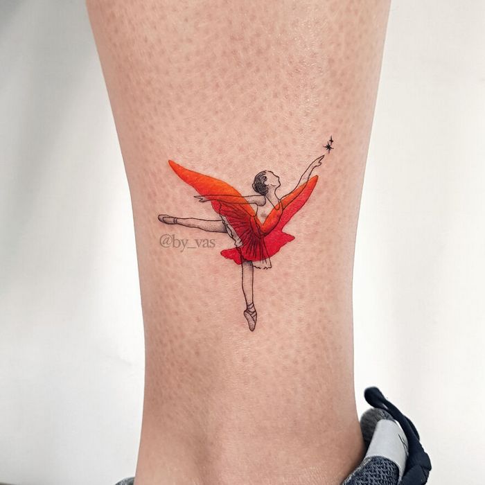 Este artista cria tatuagens que são uma combinação de “onde eu quero estar e onde realmente estou” (20 fotos) 16