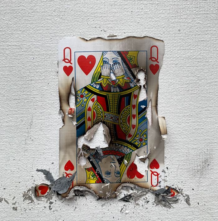 Artista faz colagens de cartas de baralho para mostrar cenas de amor, perda e outras emoções (15 fotos) 11