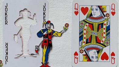 Artista faz colagens de cartas de baralho para mostrar cenas de amor, perda e outras emoções (15 fotos) 28