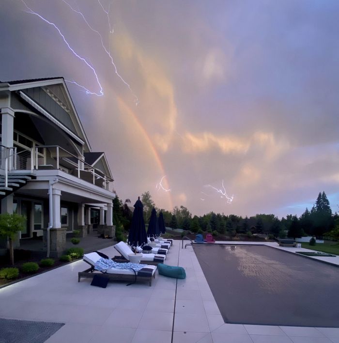 18 fotos que vão fazer você acreditar que a Matrix é real e que estamos vivendo nela 5