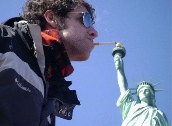 32 pessoas brincando com estátuas de maneira mais engraçadas de todos os tempos 19