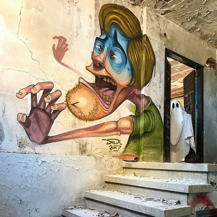 Artista de rua faz caricaturas assustadoras de personagens populares em lugares abandonados (42 fotos) 8