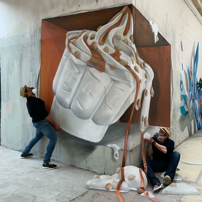 Artista de rua francês pinta grafite 3D e não é para os fracos de coração (26 fotos) 19