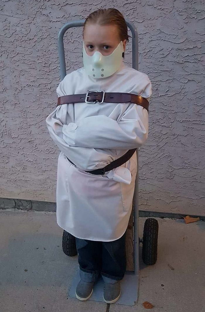 20 pessoas que usaram sua imaginação e mãos habilidosas para criar fantasias de Halloween memoráveis 17