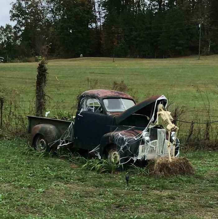 41 vezes que as pessoas levaram as decorações de Halloween para o próximo nível 17