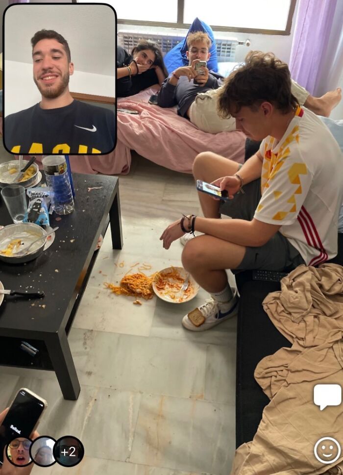 42 fotos engraçadas e épicas compartilhadas por usuários do BeReal ao redor do mundo 29