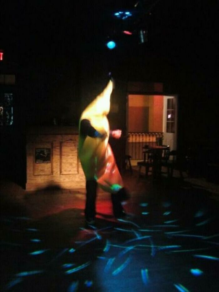 26 vezes em que as pessoas abraçaram o caos da boate e acabaram nessas fotos 4