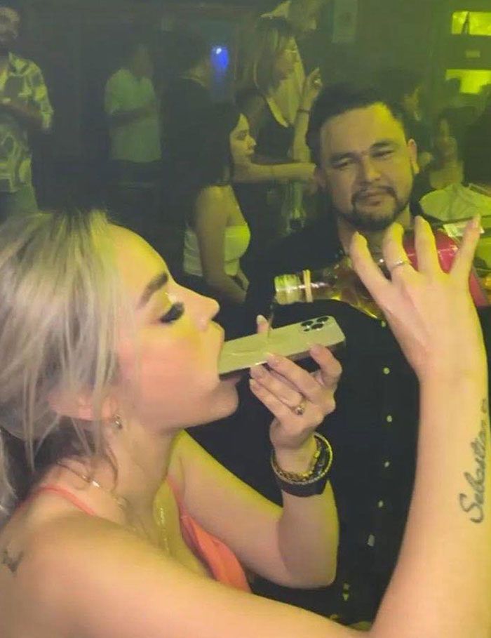 26 vezes em que as pessoas abraçaram o caos da boate e acabaram nessas fotos 11