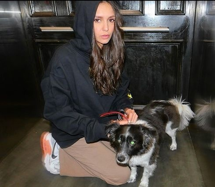 25 celebridades que trouxeram alegria para suas vida com um animal de estimação 24