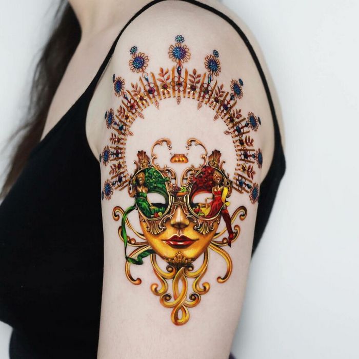 Artista de Manhattan tem uma habilidade incrível de criar tatuagens douradas hiper-realistas (38 fotos) 7