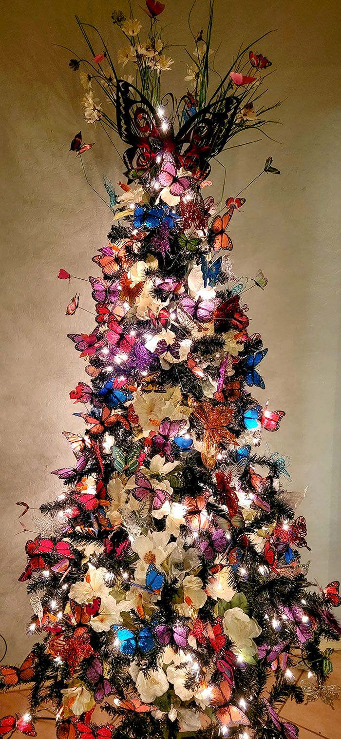 28 árvores de Natal criativas e incríveis 25
