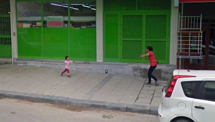 46 momentos mais divertidos e ridículos já capturados pelas câmeras do Google Street View 38