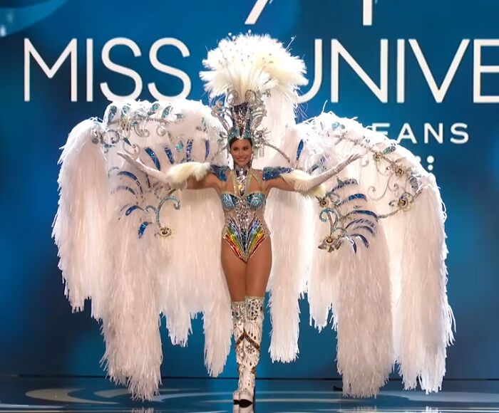 32 concorrentes do Miss Universo vestindo “trajes nacionais” 13